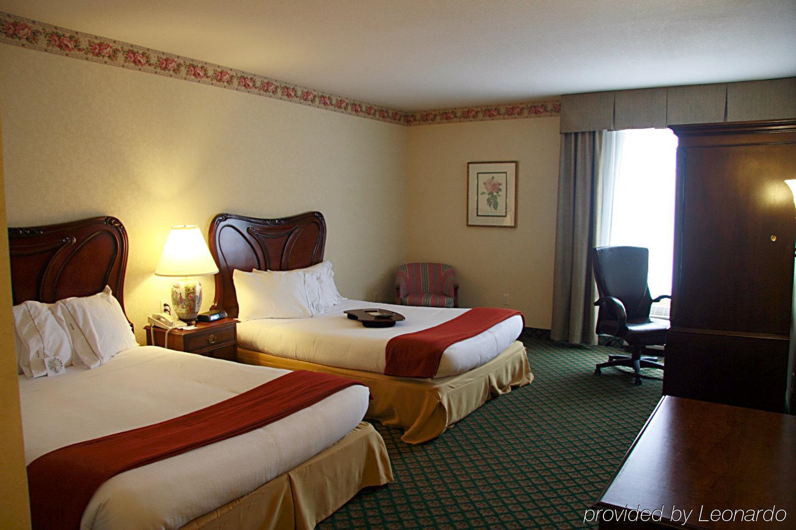 Comfort Inn&Suites Allen Park/Dearborn Zimmer foto